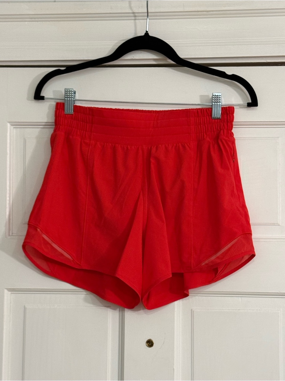 NWT Lululemon Hotty Hot HR Short 4” Lined - Red Glow